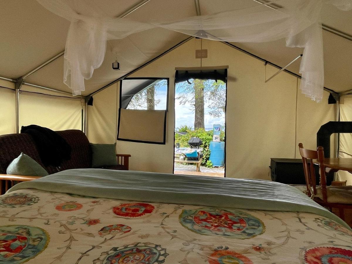 So Damn Lucky Glamping Hotel Ucluelet Exterior foto