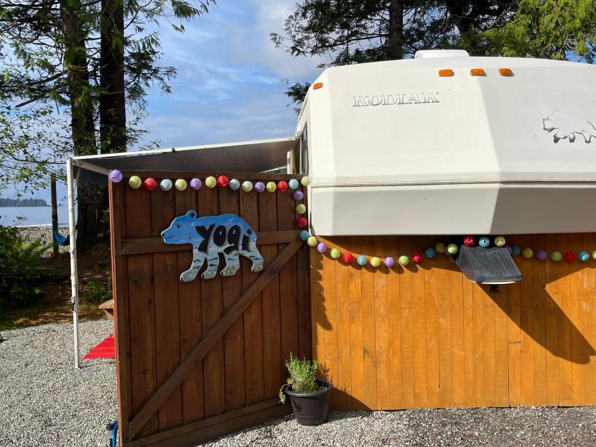 So Damn Lucky Glamping Hotel Ucluelet Exterior foto