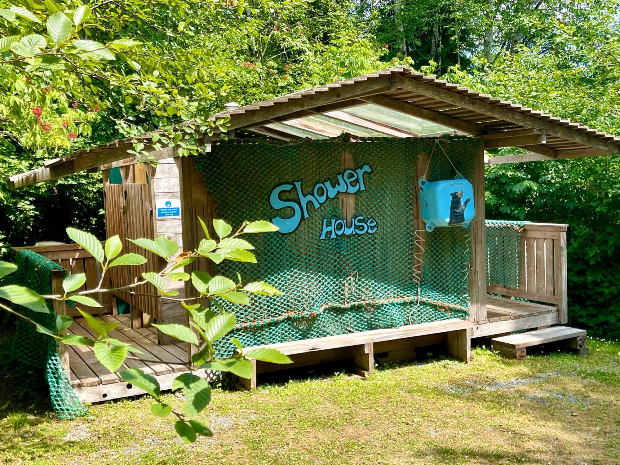 So Damn Lucky Glamping Hotel Ucluelet Exterior foto